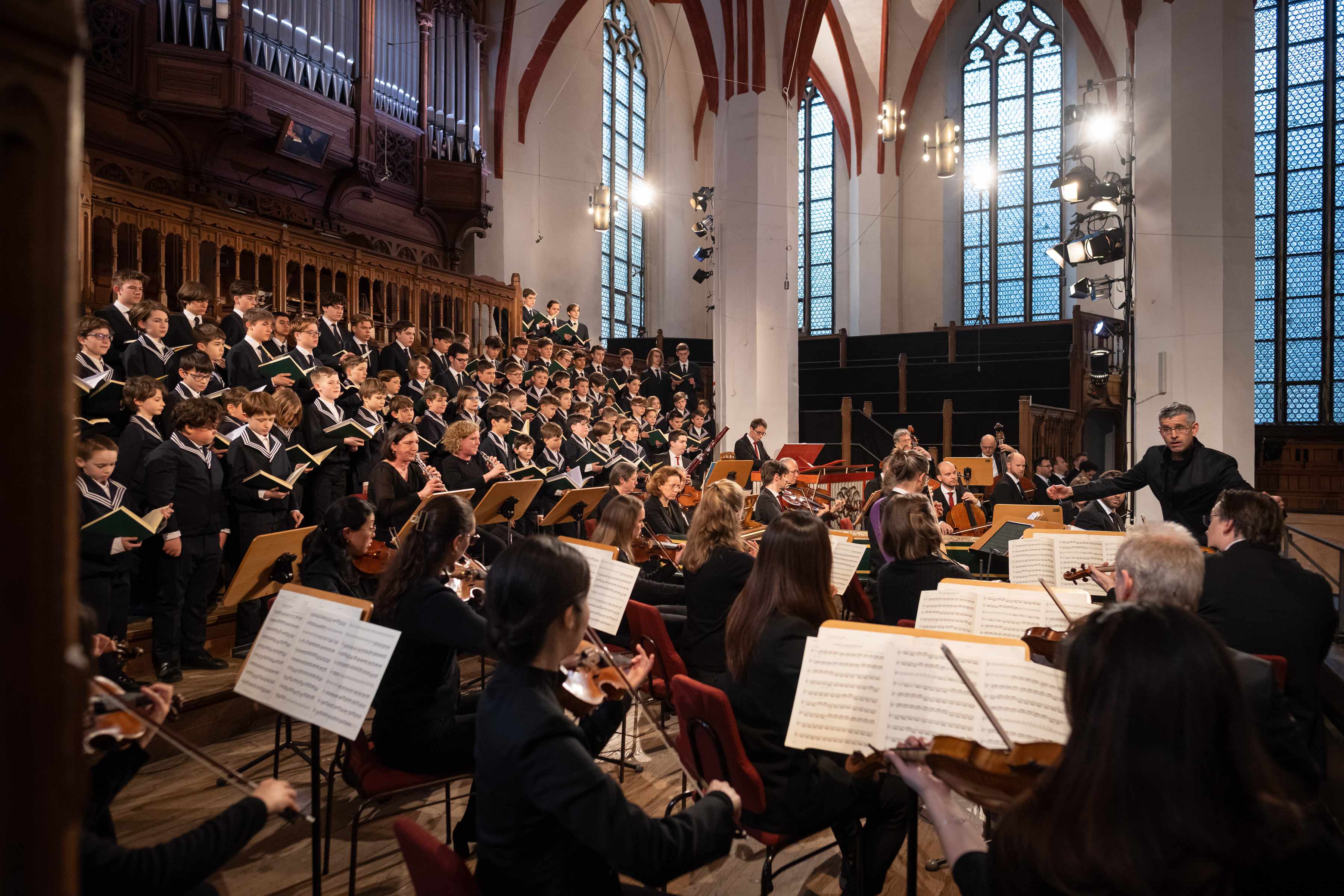 J.S. BACH: ST. JOHN PASSION, BWV 245
Thomanerchor, Gewandhausorchester, Reize